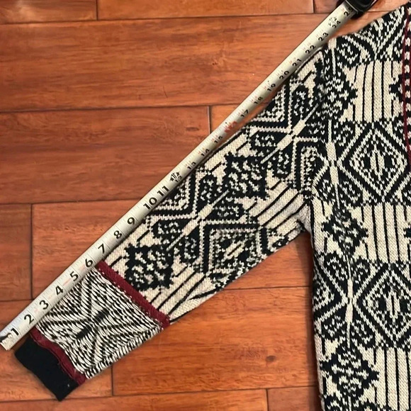 Todabela Rosie Geometric NAVY/BEIGE Size Large Cardigan - Picture 9 of 9